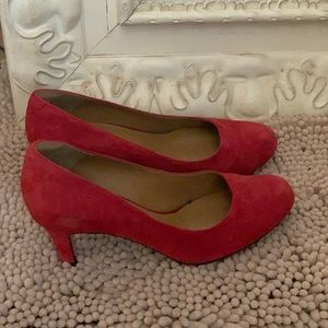 Clark’s worn once size 7